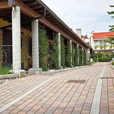 אתר נופש Gelindo Dei Magredi Vivaro